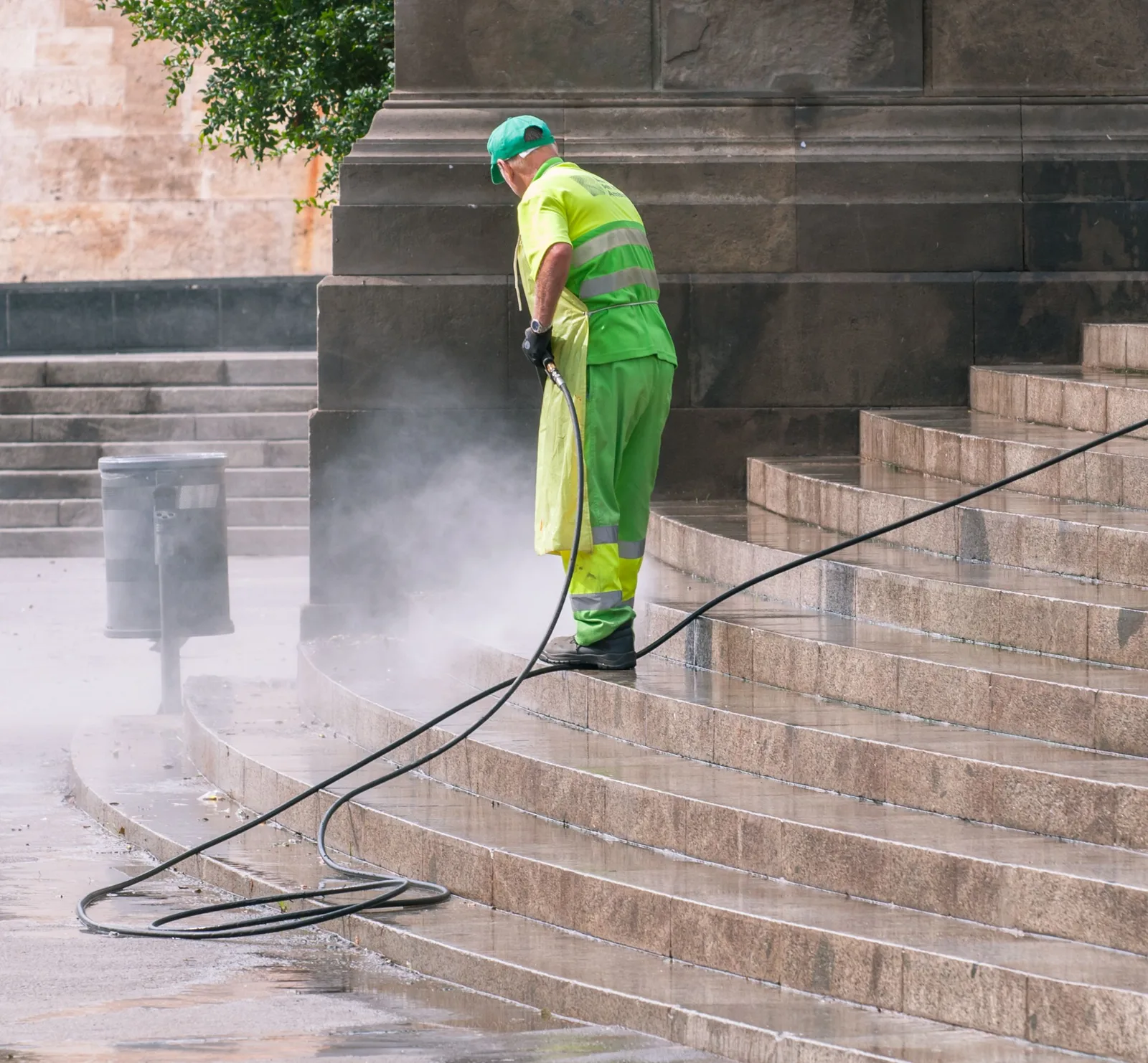 Exterior power washing and driveway work in Topeka, KS